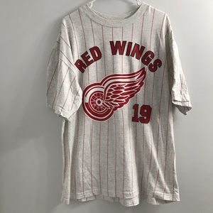 Detroit Red Wings single stitch yzerman t shirt